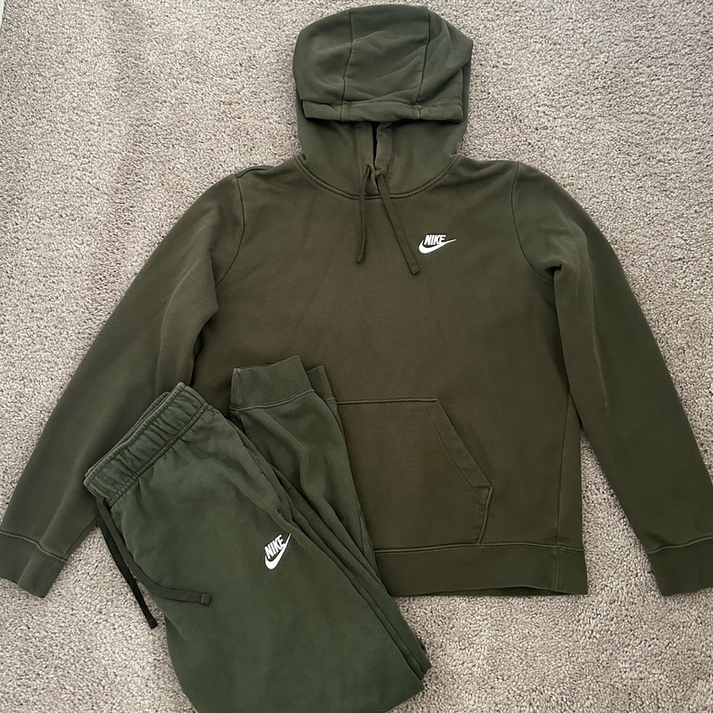 Nike Forest Green Tracksuit